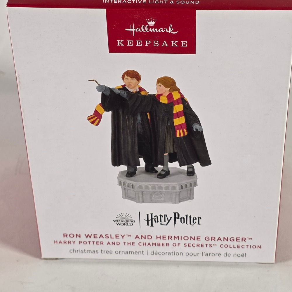 Hallmark Keepsake Harry Potter Ron & Hermione Storytellers Ornament